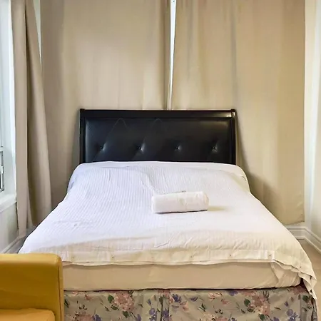 Warm Downtown Home-2